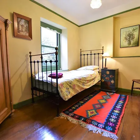 3 Bed In Polruan Pc032 *